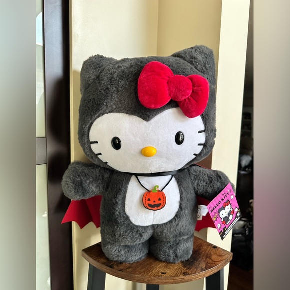 Hello Kitty Accessories - Hello Kitty Vampire Halloween Greeter